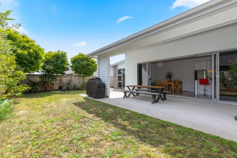 Photo of property in 143 The Boulevard, Papamoa Beach, Papamoa, 3118