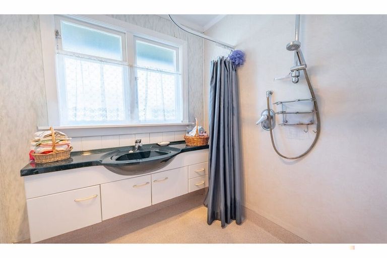 Photo of property in 25 Hughes Street, Waimate, 7924