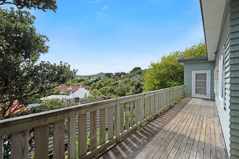 Photo of property in 4 Cardrona Way, Karori, Wellington, 6012