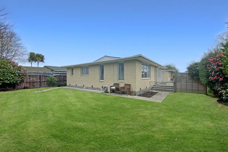 Photo of property in 2/38 Oldwood Street, Bishopdale, Christchurch, 8053