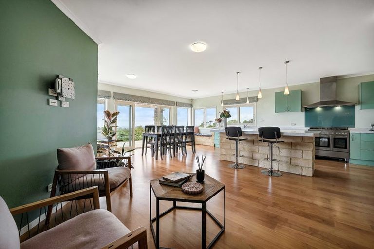 Photo of property in 40 Maunga Heights, Hurworth, New Plymouth, 4371