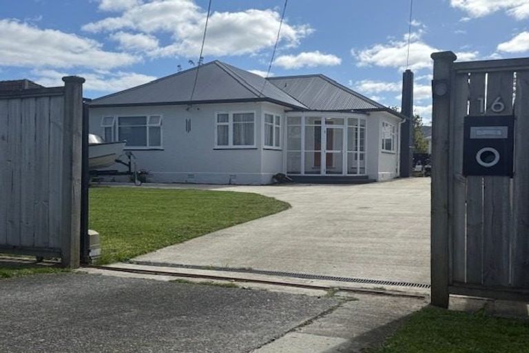 Photo of property in 16 Burden Avenue, Wainuiomata, Lower Hutt, 5014