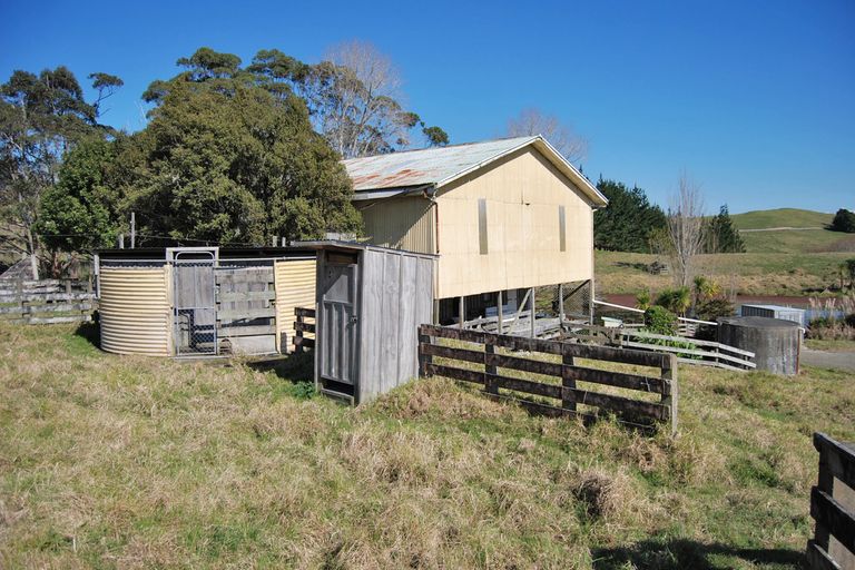 Photo of property in 1216 Oneriri Road, Kaiwaka, 0573