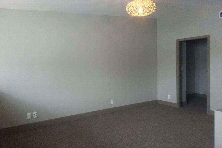 Photo of property in Canvas Apartments, 21/307 Willis Street, Te Aro, Wellington, 6011