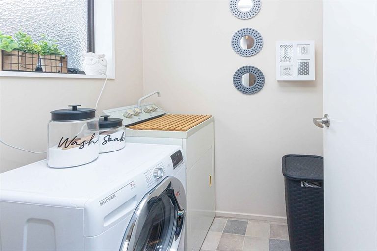 Photo of property in 2/41 Beauford Place, Parklands, Christchurch, 8083