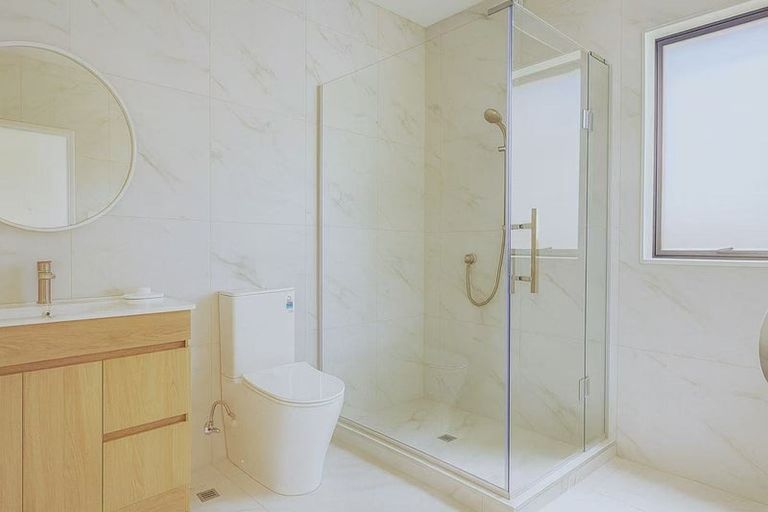 Photo of property in 1 Rosalind Road, Glenfield, Auckland, 0629