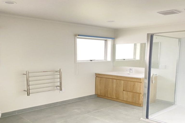 Photo of property in 189 Rangatira Road, Beach Haven, Auckland, 0626