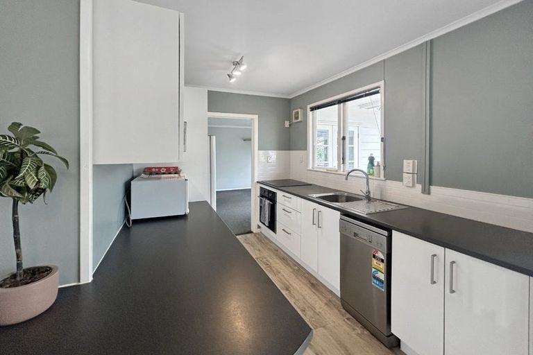 Photo of property in 17a Norwich Place, Awapuni, Palmerston North, 4412