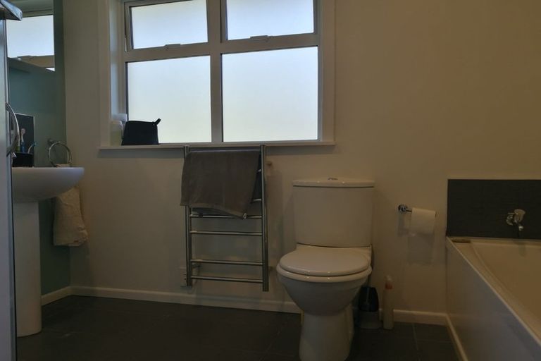 Photo of property in 9 Ruru Street, Waikanae, 5036