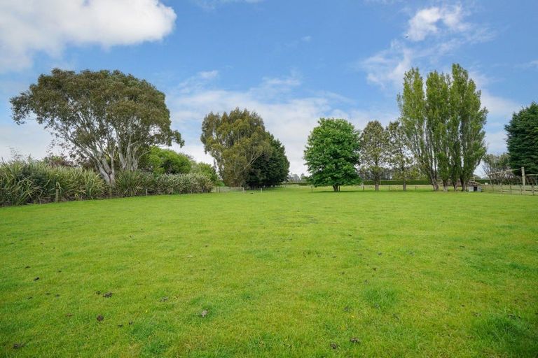 Photo of property in 339 Oteramika Road, Seaward Bush, Invercargill, 9871