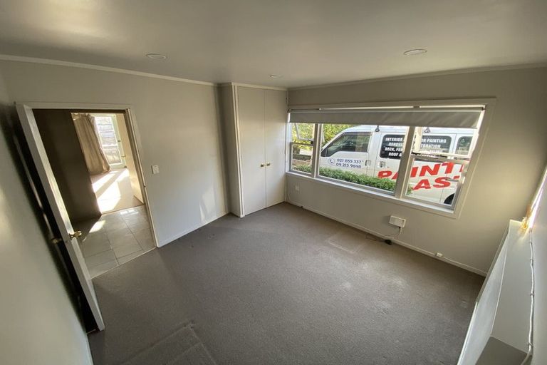 Photo of property in 2/21 Omana Road, Milford, Auckland, 0620