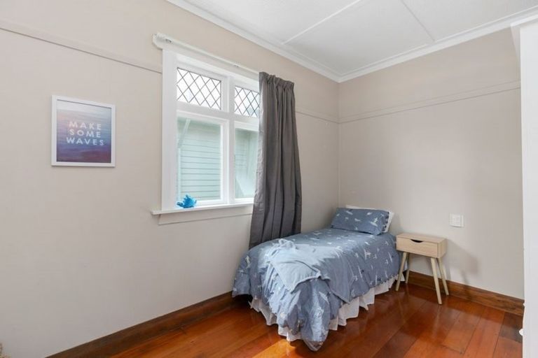 Photo of property in 10 Fraser Avenue, Johnsonville, Wellington, 6037