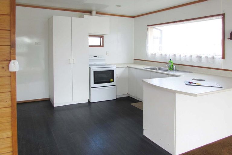 Photo of property in 1a Wing Crescent, Papakura, 2110