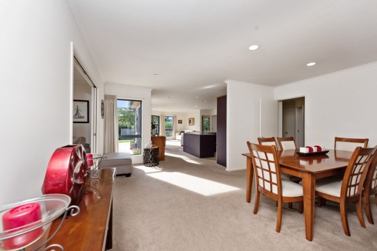 Photo of property in 25 Waipuna Grove, Welcome Bay, Tauranga, 3112