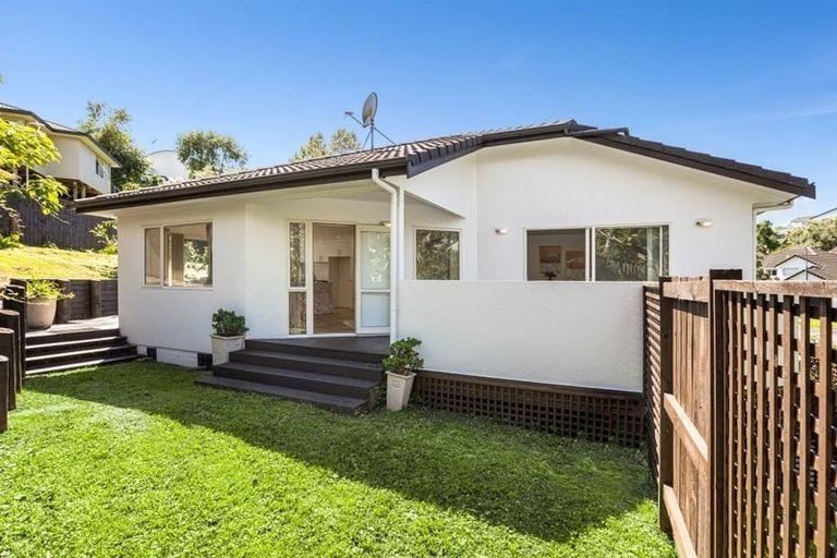 Photo of property in 24 Langana Avenue, Browns Bay, Auckland, 0630