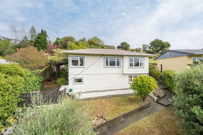 Photo of property in 18 Thompson Terrace, Toi Toi, Nelson, 7010