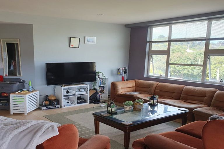 Photo of property in Grandstand Apartments, 4/80 Kent Terrace, Mount Victoria, Wellington, 6011