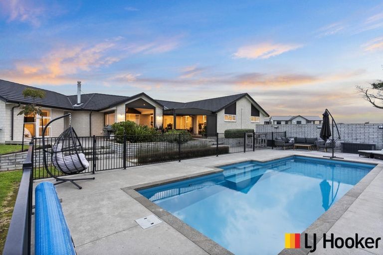 Photo of property in 75 Waimanu Awa Road, Runciman, Drury, 2579