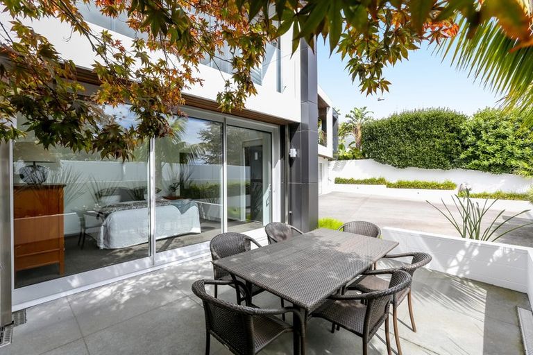 Photo of property in 118 Pendarves Street, New Plymouth, 4312