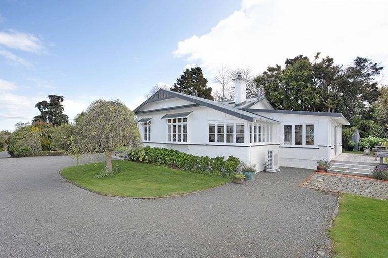 Photo of property in 12 Wanganui Road, Marton, 4710