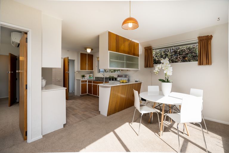 Photo of property in 12 Oldham Crescent, Halswell, Christchurch, 8025