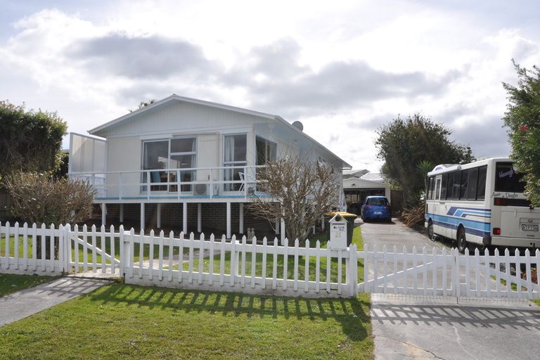 Photo of property in 21 Snells Beach Road, Snells Beach, 0920