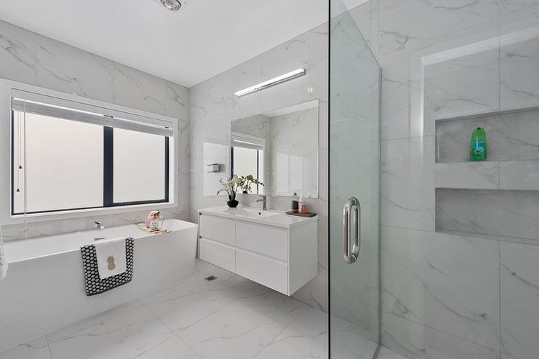 Photo of property in 5 Lissaman Place, Chartwell, Hamilton, 3210