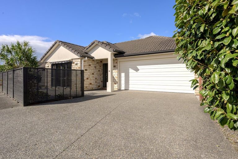 Photo of property in 12 Putaka Place, Papamoa Beach, Papamoa, 3118