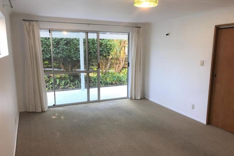 Photo of property in 47 Wairau Road, Oakura, 4314