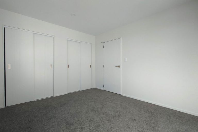 Photo of property in 5/113 Te Atatu Road, Te Atatu South, Auckland, 0610
