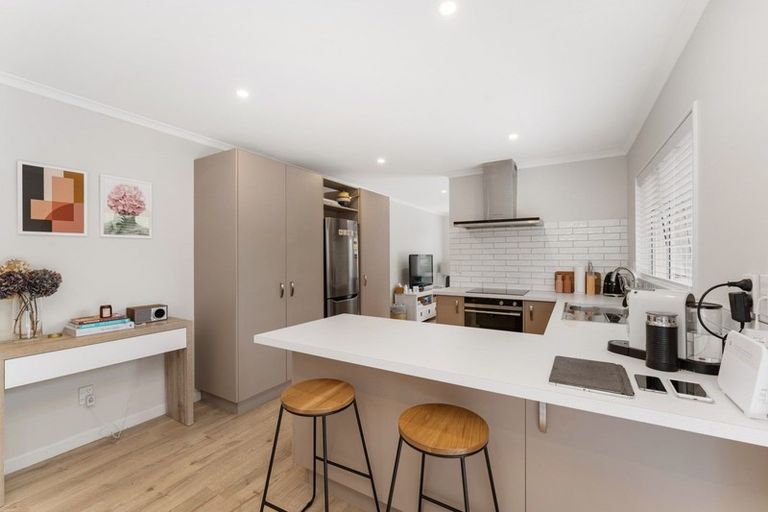 Photo of property in 12 Cobb Place, Otaki, 5512