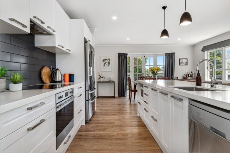 Photo of property in 139 Hinewa Road, Otumoetai, Tauranga, 3110