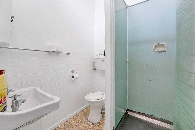 Photo of property in 2 Tawa Street, Gonville, Whanganui, 4501