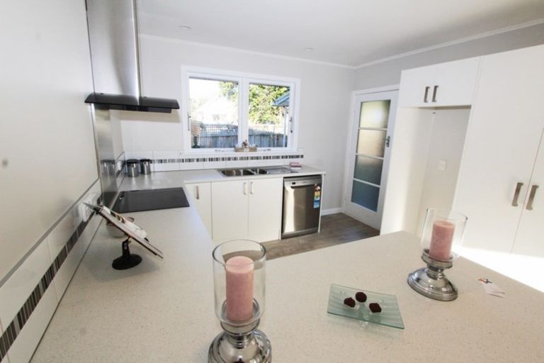 Photo of property in 1a Leybourne Avenue, Waikanae, 5036