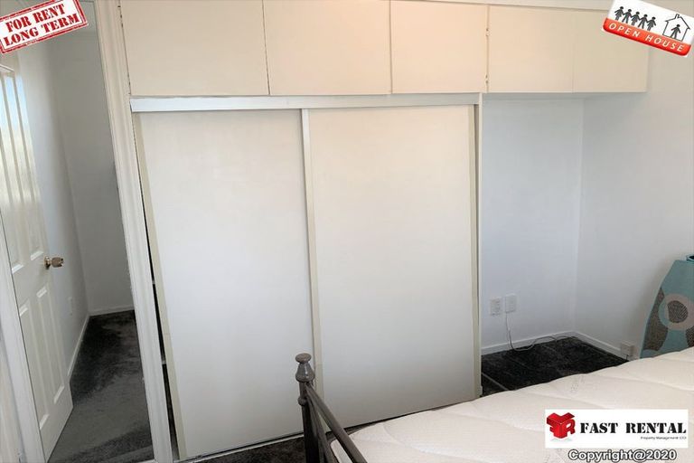 Photo of property in 2/1a Becroft Drive, Forrest Hill, Auckland, 0620