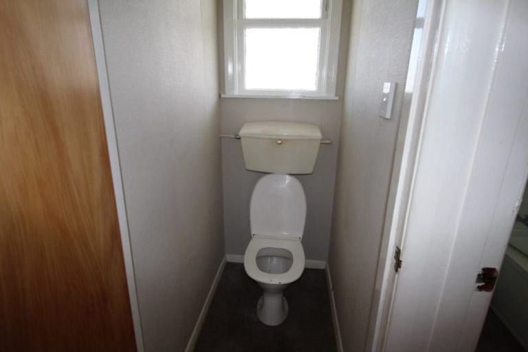 Photo of property in 3 Bristol Crescent, Roslyn, Palmerston North, 4414