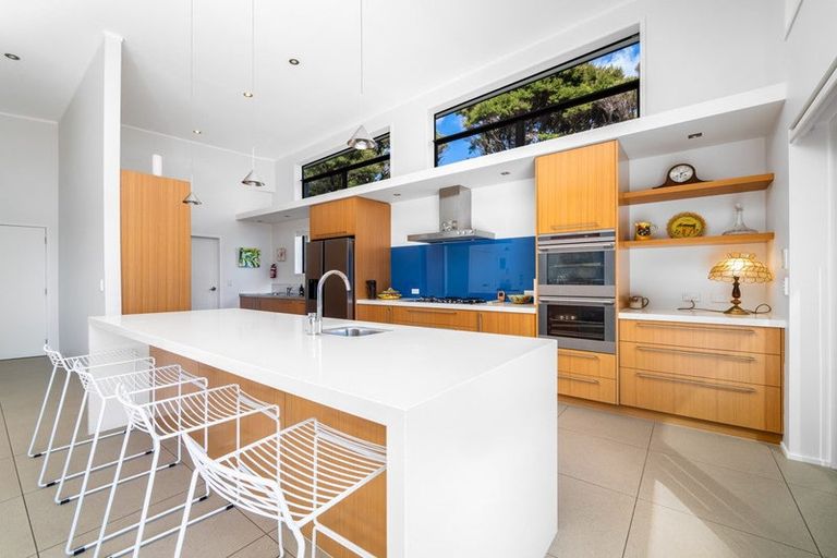 Photo of property in 180 Te Wahapu Road, Russell, 0272