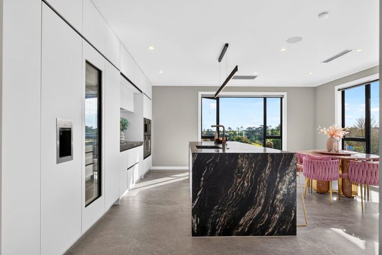 Photo of property in 1 Taku Close, Long Bay, Auckland, 0630