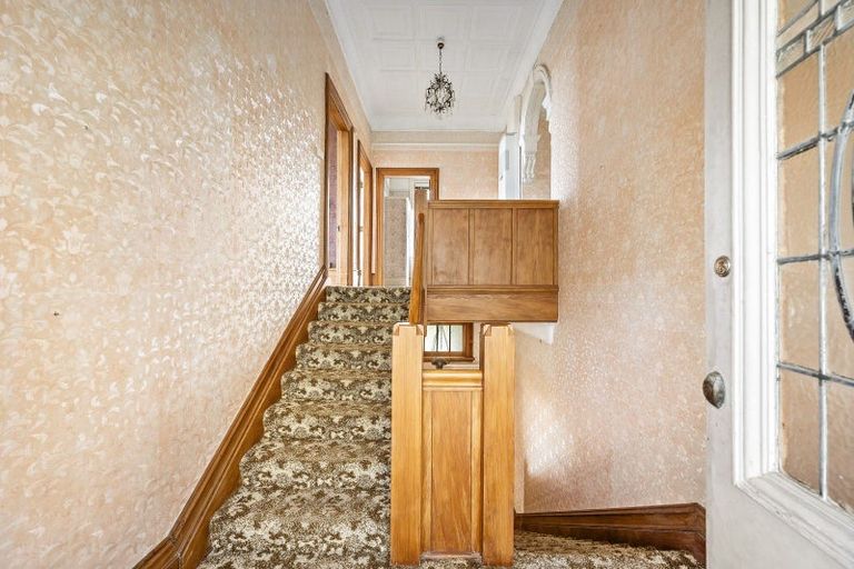 Photo of property in 49 The Crescent, Roseneath, Wellington, 6011