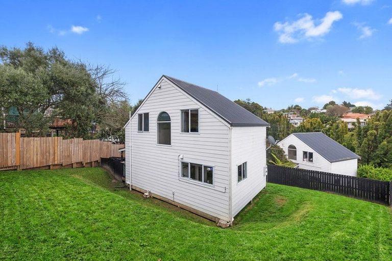 Photo of property in 1/19 Lilburn Crescent, Massey, Auckland, 0614
