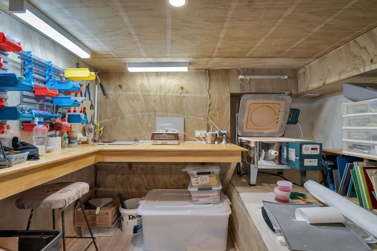 Photo of property in 100b Grand Vue Road, Kawaha Point, Rotorua, 3010