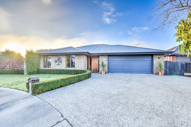 Photo of property in 6 Robina Place, Gore, 9710