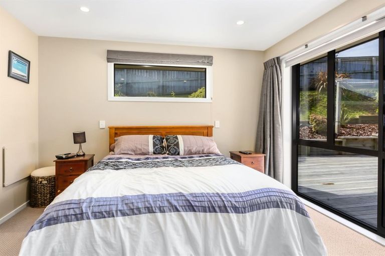 Photo of property in 6 Tasman Close, Aotea, Porirua, 5024