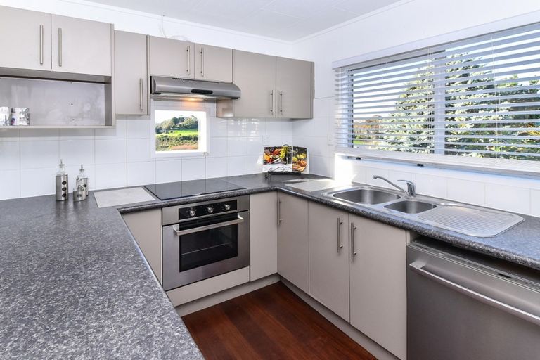 Photo of property in 54 Alabaster Drive, Papatoetoe, Auckland, 2025