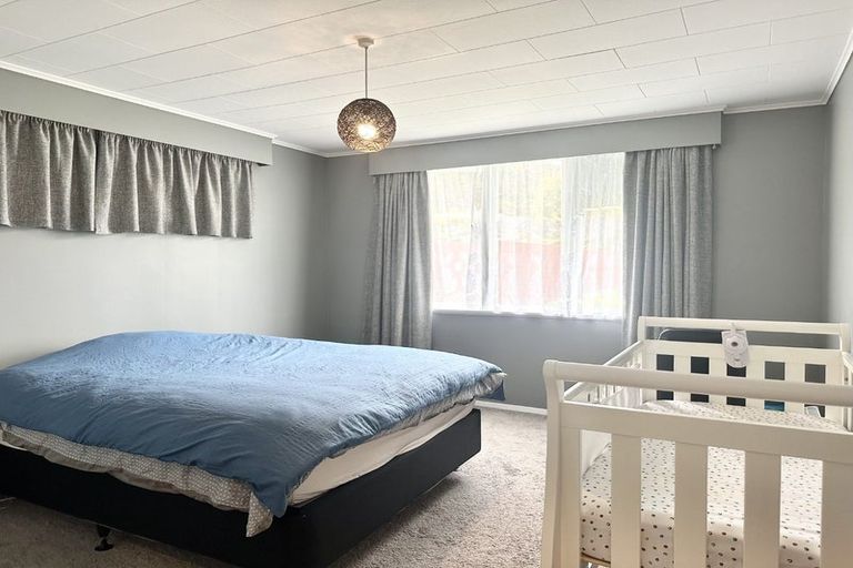 Photo of property in 18 Langford Street, Naenae, Lower Hutt, 5011