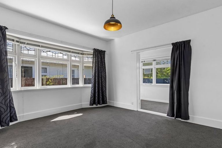 Photo of property in 337 Ferry Road, Waltham, Christchurch, 8011