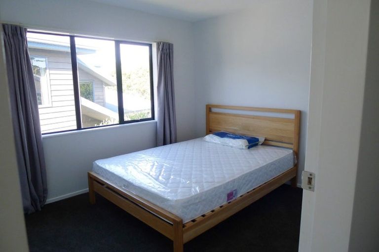 Photo of property in 2b Observatory Close, Whitby, Porirua, 5024
