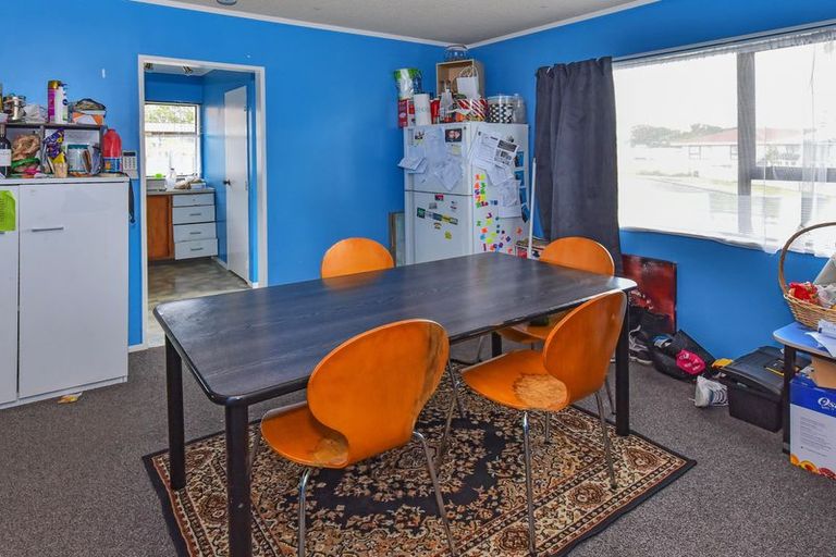 Photo of property in 1/6 Hatherley Place, Clendon Park, Auckland, 2103