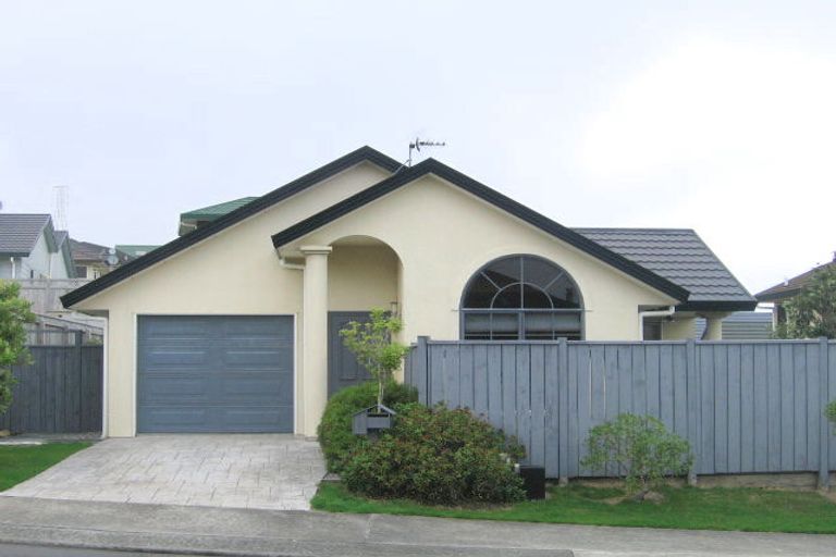 Photo of property in 1 Peppertree Lane, Woodridge, Wellington, 6037