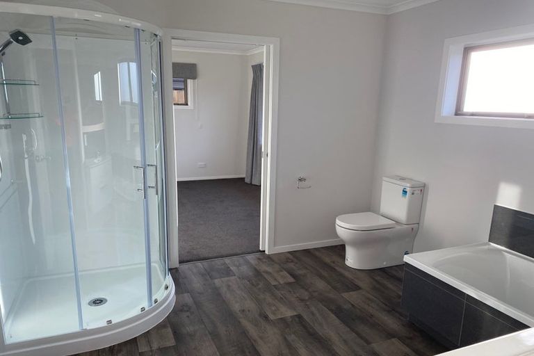 Photo of property in 52 Regan Street, Stratford, 4332